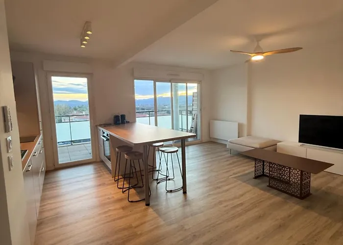 Lumineux Avec Terrasse Et Vue -