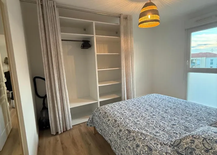 Appartement Lumineux Avec Terrasse Et Vue - Fréjus