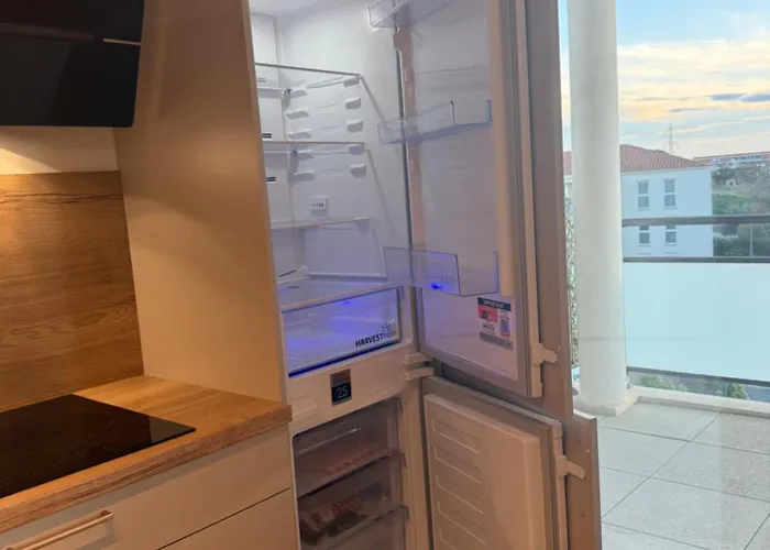 Lumineux Avec Terrasse Et Vue - Appartement *