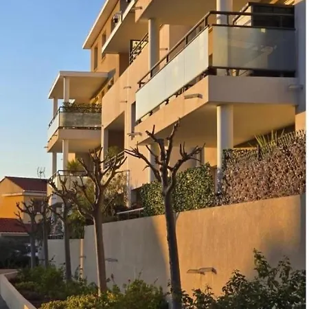 Appartement Lumineux Avec Terrasse Et Vue -