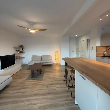 Lumineux Avec Terrasse Et Vue - Appartement *