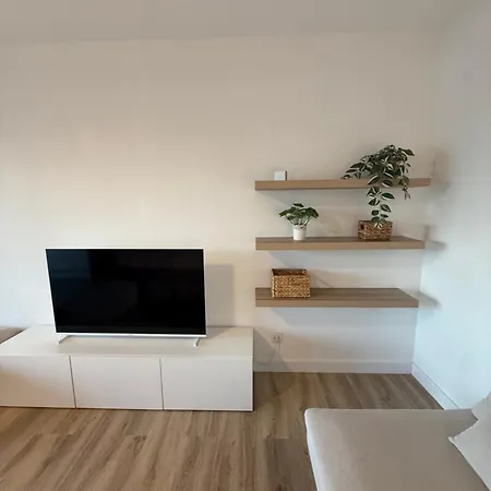 Lumineux Avec Terrasse Et Vue - Appartement Fréjus