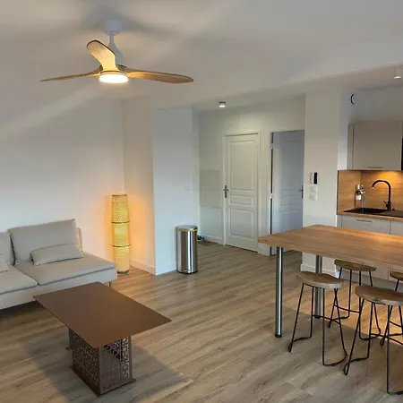 Lumineux Avec Terrasse Et Vue - *