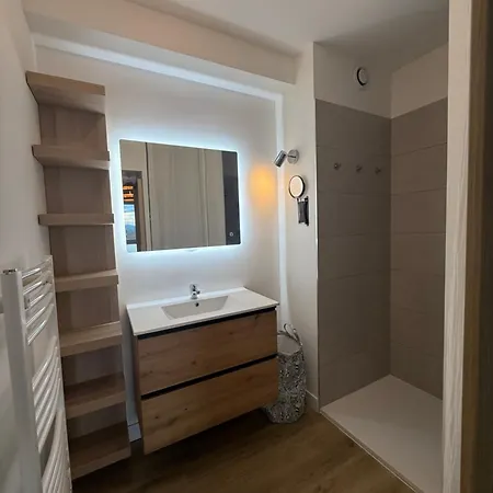 Lumineux Avec Terrasse Et Vue - Appartement *