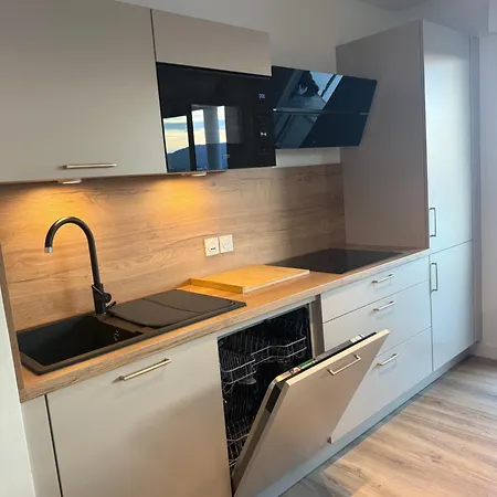 Appartement Lumineux Avec Terrasse Et Vue - Fréjus