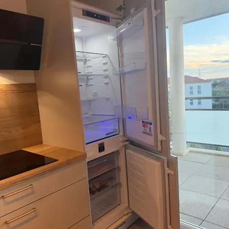 Lumineux Avec Terrasse Et Vue - Appartement *