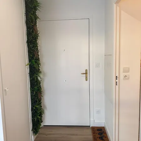 Lumineux Avec Terrasse Et Vue - Appartement Fréjus